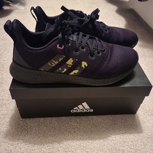 Adidas Sz 7.5 sneakers